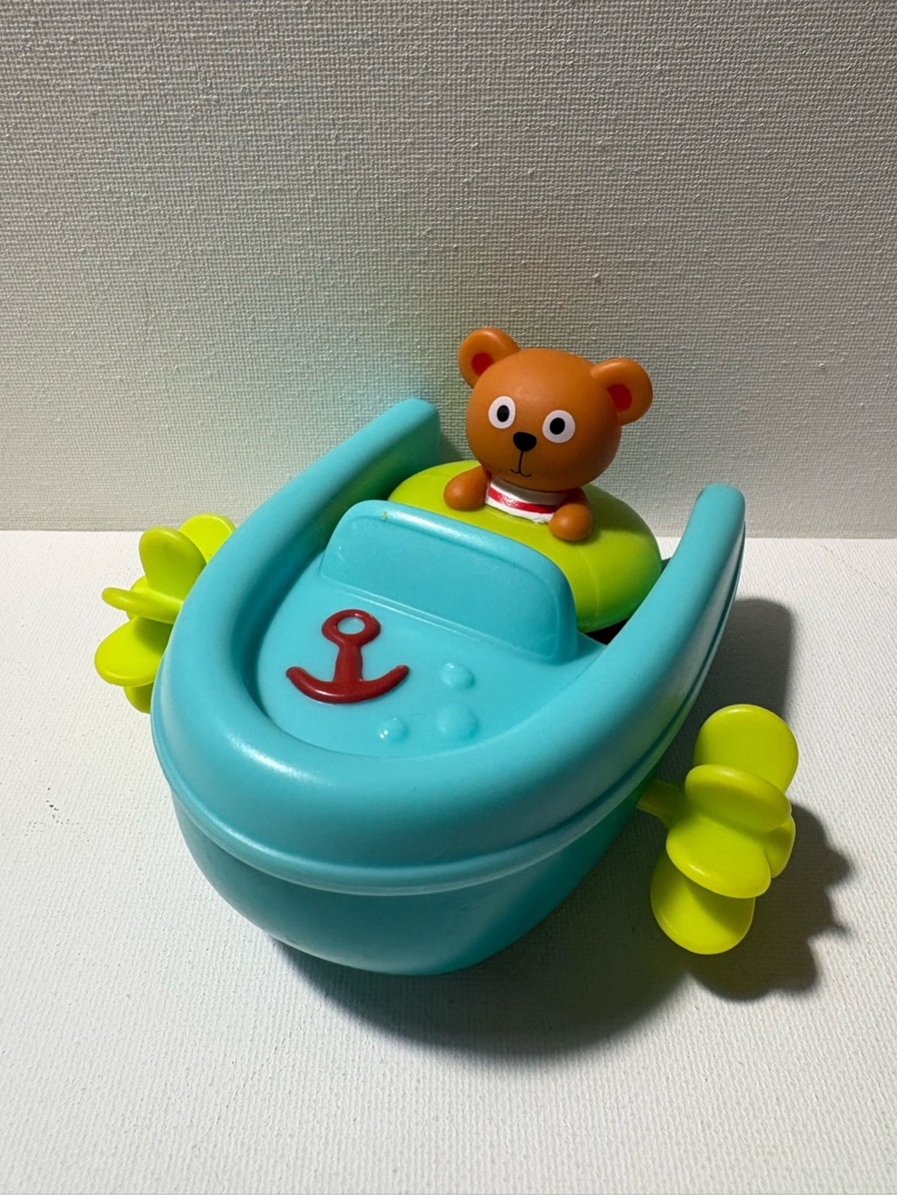 Hape: Tubing Pull-Back Boat - With Teddy Bear Figure Companion, 18mo+